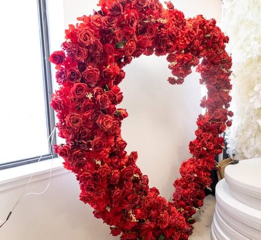 Heart-shaped arch